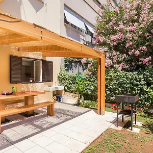 Dora Apartment Split